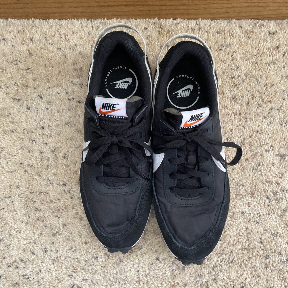 Nike Women's Black and White Swoosh Retro Trainer Sneakers - Picture 2 of 8